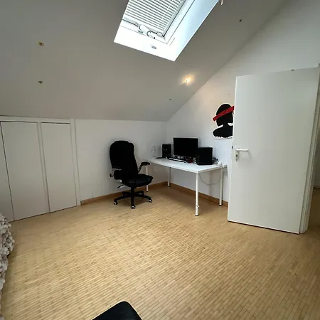 Eigene Wohn-etage In Grosszuegiger *