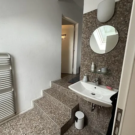 Eigene Wohn-etage In Grosszuegiger