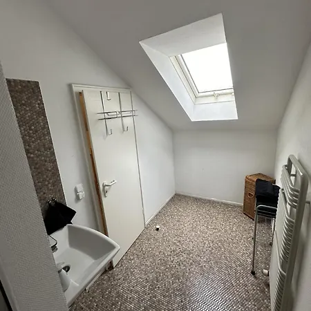 Eigene Wohn-etage In Grosszuegiger *